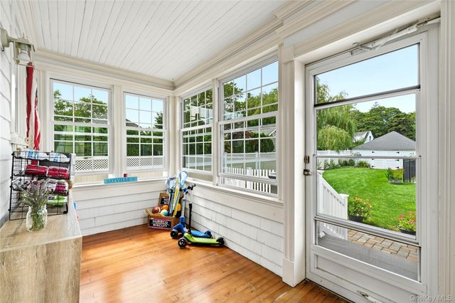 11 Hampton Street, Sayville, NY 11782