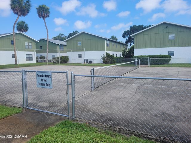 840 Center Ave Apt 30, Holly Hill, FL 32117