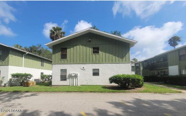 840 Center Ave Apt 30, Holly Hill, FL 32117