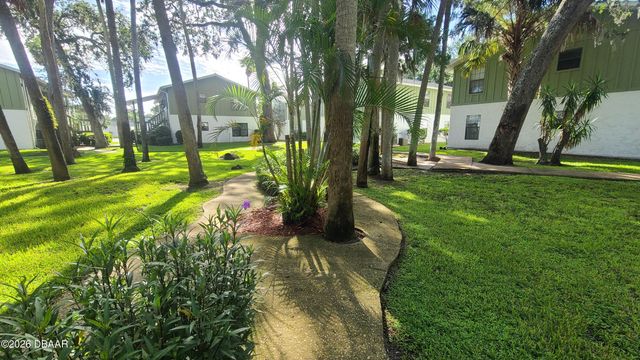 840 Center Ave Apt 30, Holly Hill, FL 32117