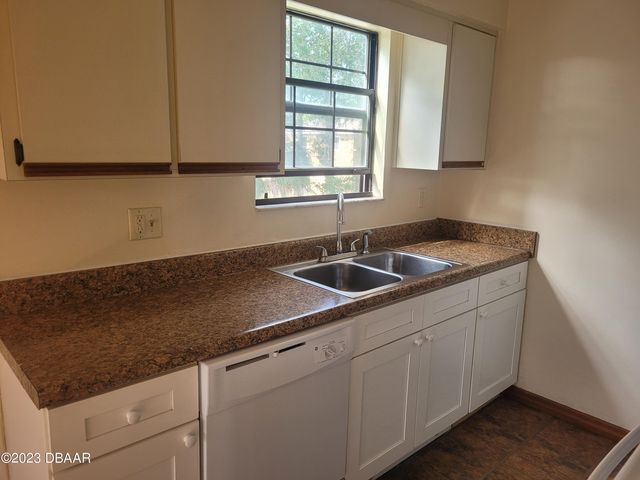 840 Center Ave Apt 30, Holly Hill, FL 32117