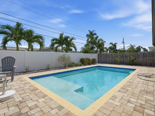 3650 SHADY BLUFFS DRIVE, Largo, FL 33770