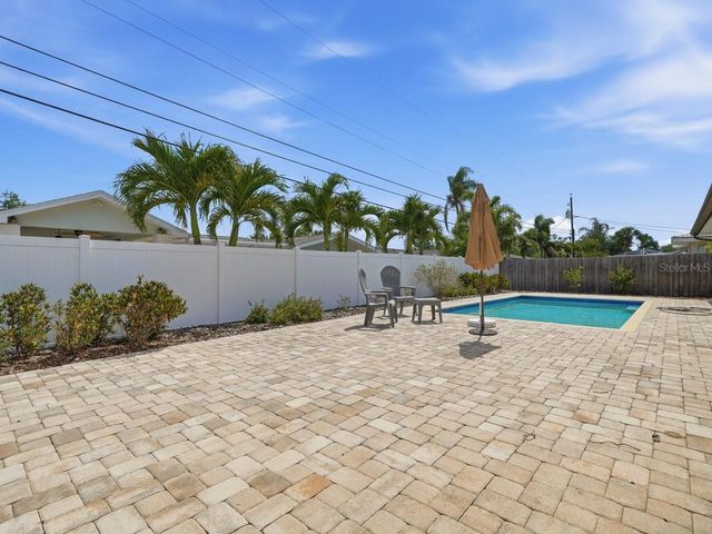 3650 SHADY BLUFFS DRIVE, Largo, FL 33770