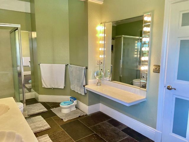 25300 Loma Prieta Avenue, Los Gatos, CA 95033