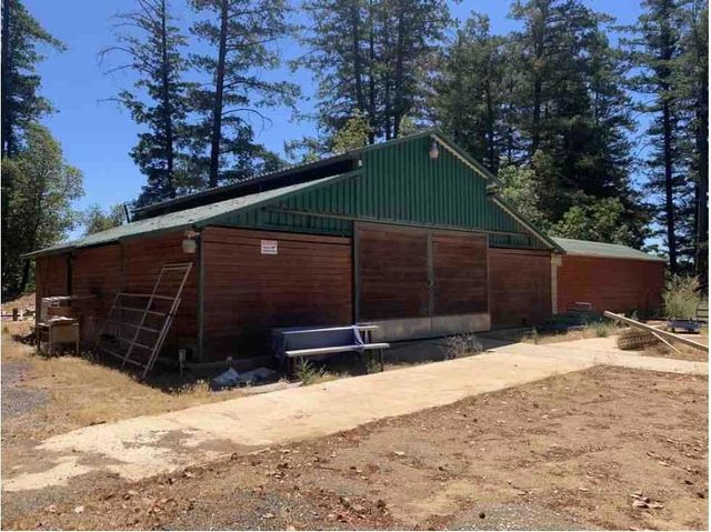 25300 Loma Prieta Avenue, Los Gatos, CA 95033