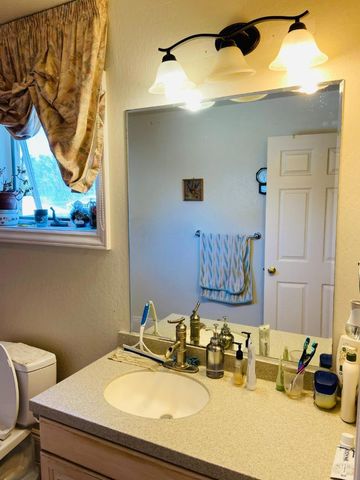 25300 Loma Prieta Avenue, Los Gatos, CA 95033