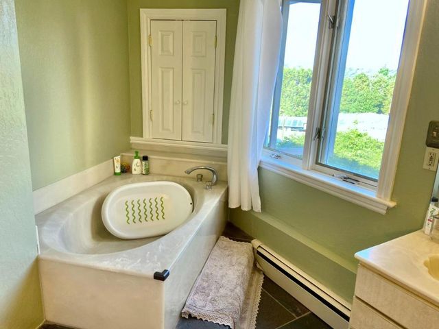 25300 Loma Prieta Avenue, Los Gatos, CA 95033