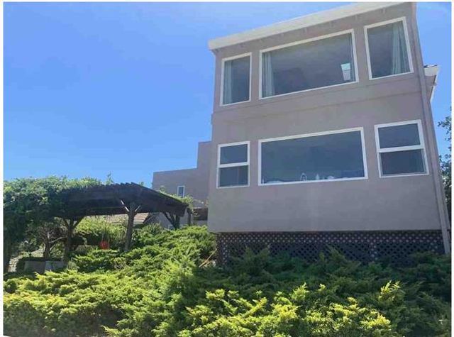 25300 Loma Prieta Avenue, Los Gatos, CA 95033