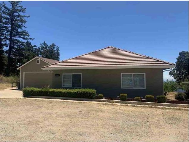 25300 Loma Prieta Avenue, Los Gatos, CA 95033