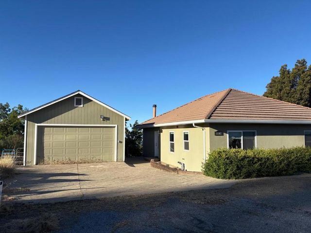 25300 Loma Prieta Avenue, Los Gatos, CA 95033