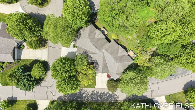 16273 Riverdale Court, Spring Lake, MI 49456