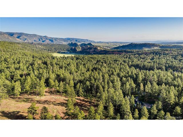 8125 Bannock Dr, Larkspur, CO 80118