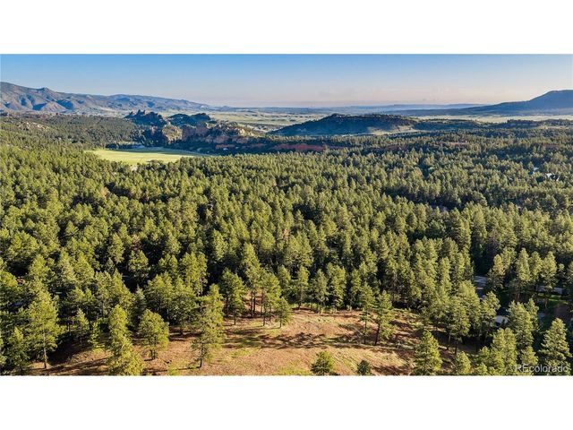 8125 Bannock Dr, Larkspur, CO 80118