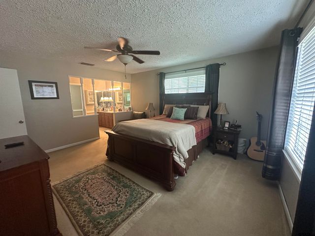 902 Pine Cove, Jacksonville, TX 75766