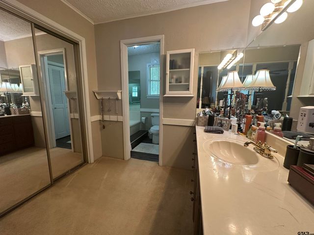 902 Pine Cove, Jacksonville, TX 75766