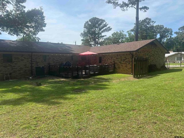 902 Pine Cove, Jacksonville, TX 75766