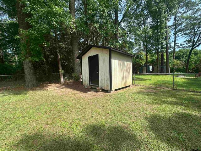 902 Pine Cove, Jacksonville, TX 75766