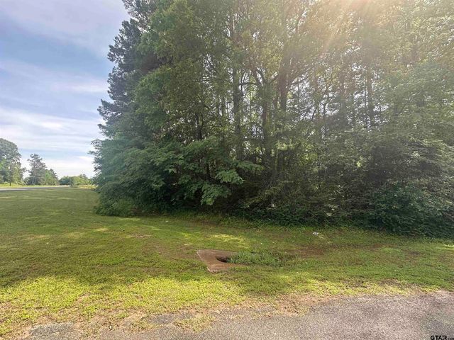 902 Pine Cove, Jacksonville, TX 75766