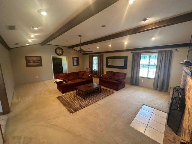 902 Pine Cove, Jacksonville, TX 75766