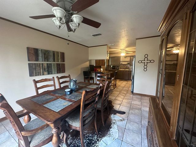 902 Pine Cove, Jacksonville, TX 75766