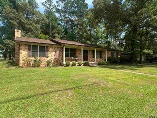 902 Pine Cove, Jacksonville, TX 75766