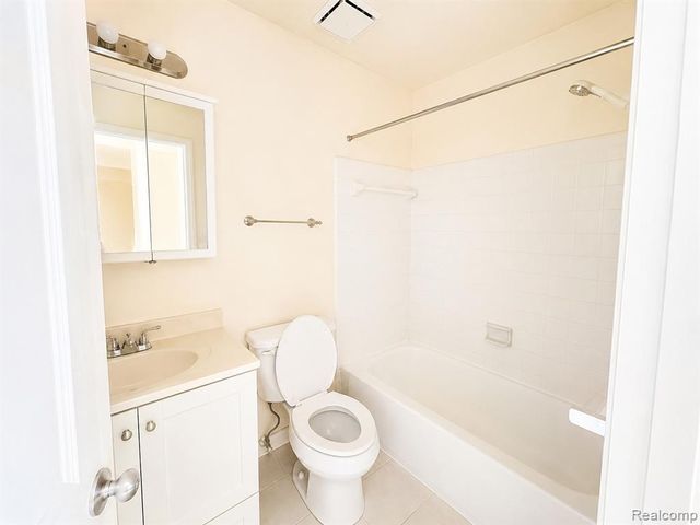 2708 Glenbridge Court, Ann Arbor, MI 48104