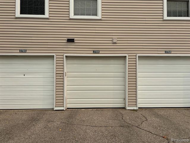 2708 Glenbridge Court, Ann Arbor, MI 48104