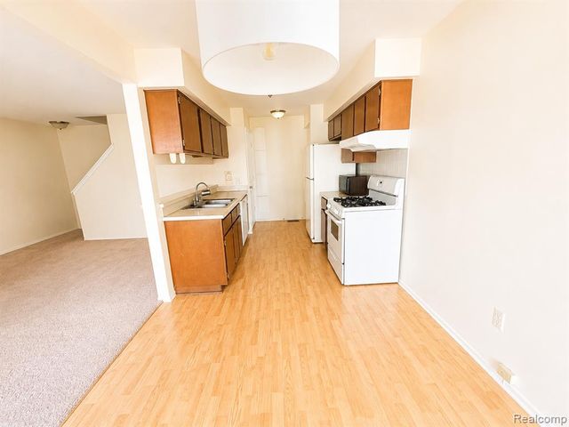 2708 Glenbridge Court, Ann Arbor, MI 48104