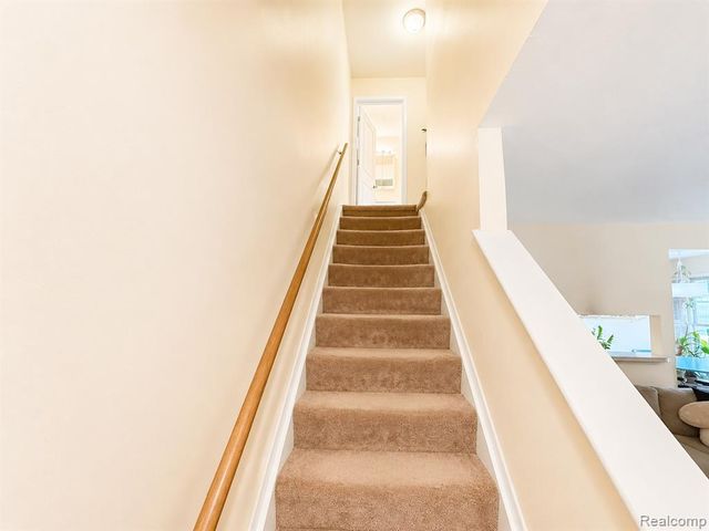 2708 Glenbridge Court, Ann Arbor, MI 48104