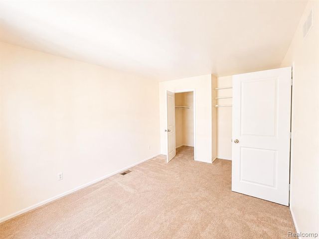 2708 Glenbridge Court, Ann Arbor, MI 48104