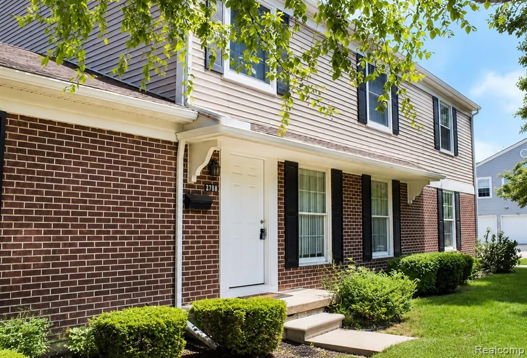 2708 Glenbridge Court, Ann Arbor, MI 48104