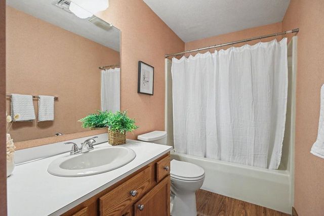 4 Tote Road, Sandown, NH 03873