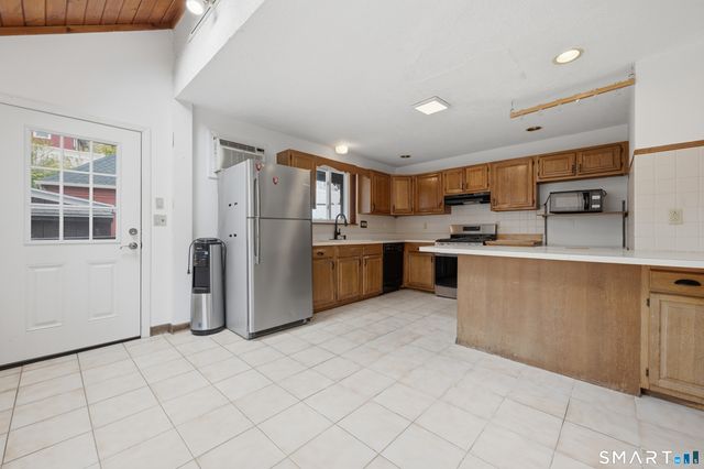 112 Howe Avenue, Shelton, CT 06484