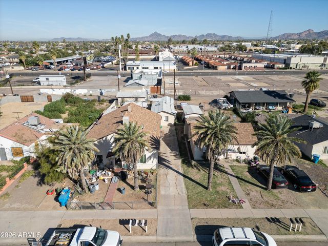 2916 E MONROE Street, Phoenix, AZ 85034