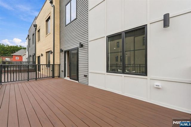 500 Davis Avenue, Harrison, NJ 07029