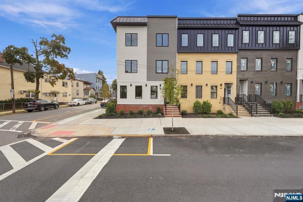 500 Davis Avenue, Harrison, NJ 07029