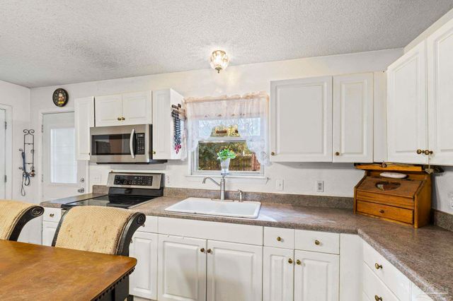 5313 Tulsa Ct, Gulf Breeze, FL 32563