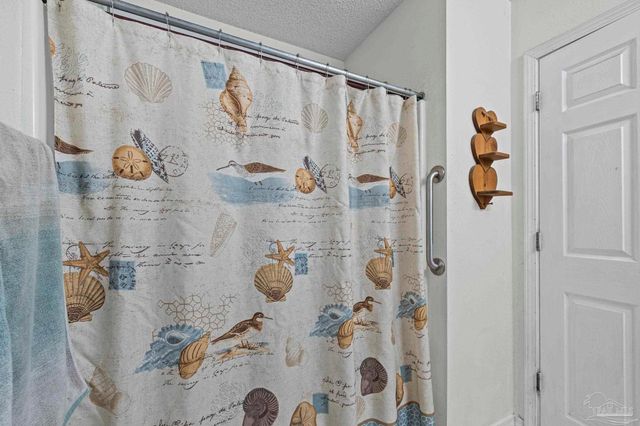 5313 Tulsa Ct, Gulf Breeze, FL 32563