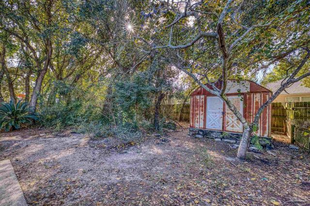 5313 Tulsa Ct, Gulf Breeze, FL 32563