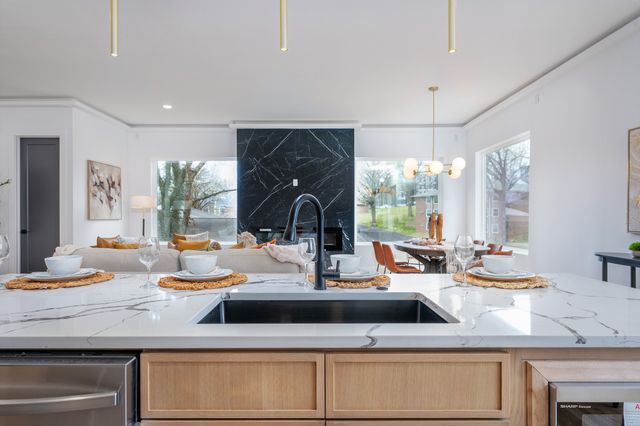 1001 Glenview Dr, Nashville, TN 37206