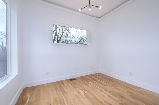 1001 Glenview Dr, Nashville, TN 37206