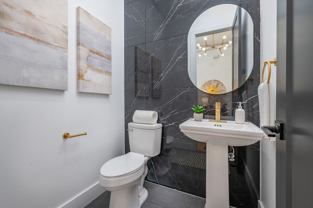 1001 Glenview Dr, Nashville, TN 37206