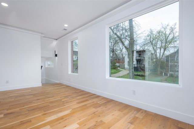 1001 Glenview Dr, Nashville, TN 37206