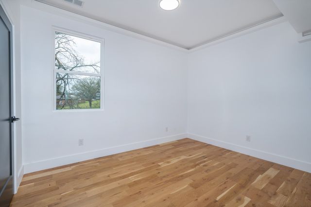 1001 Glenview Dr, Nashville, TN 37206