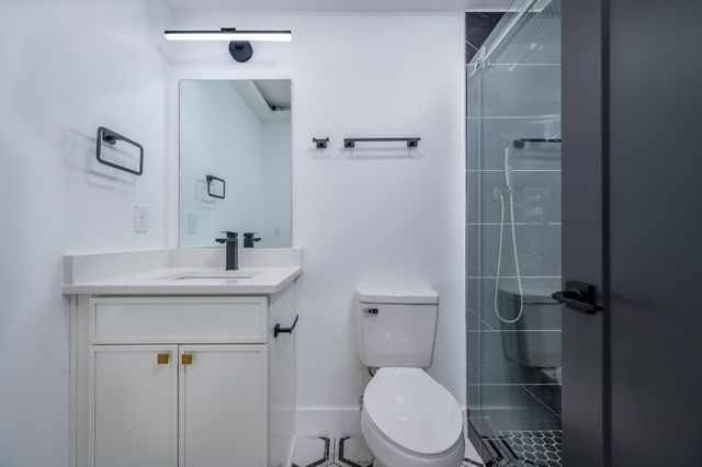 1001 Glenview Dr, Nashville, TN 37206