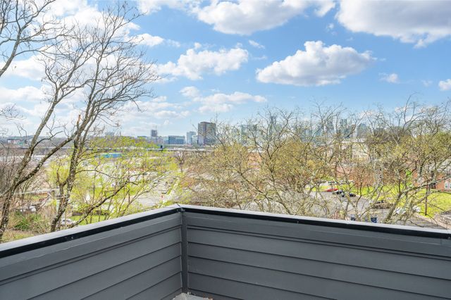 1001 Glenview Dr, Nashville, TN 37206