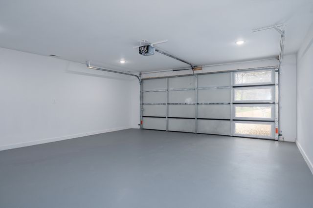 1001 Glenview Dr, Nashville, TN 37206