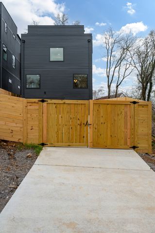 1001 Glenview Dr, Nashville, TN 37206