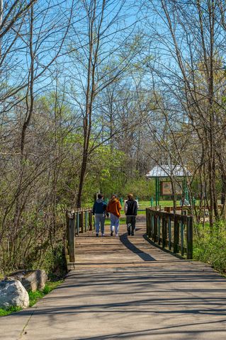 1001 Glenview Dr, Nashville, TN 37206