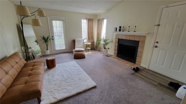 4400 THORNBRIAR LANE 201, Orlando, FL 32822